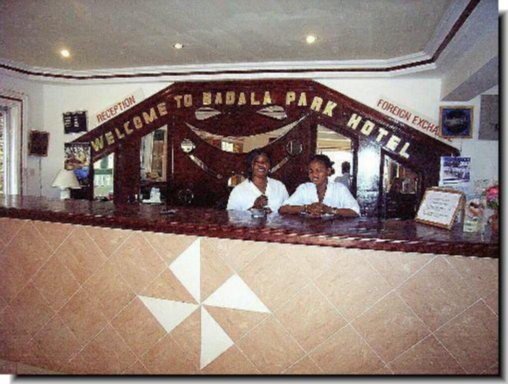 Badala Park Hotel Kotu Exterior foto