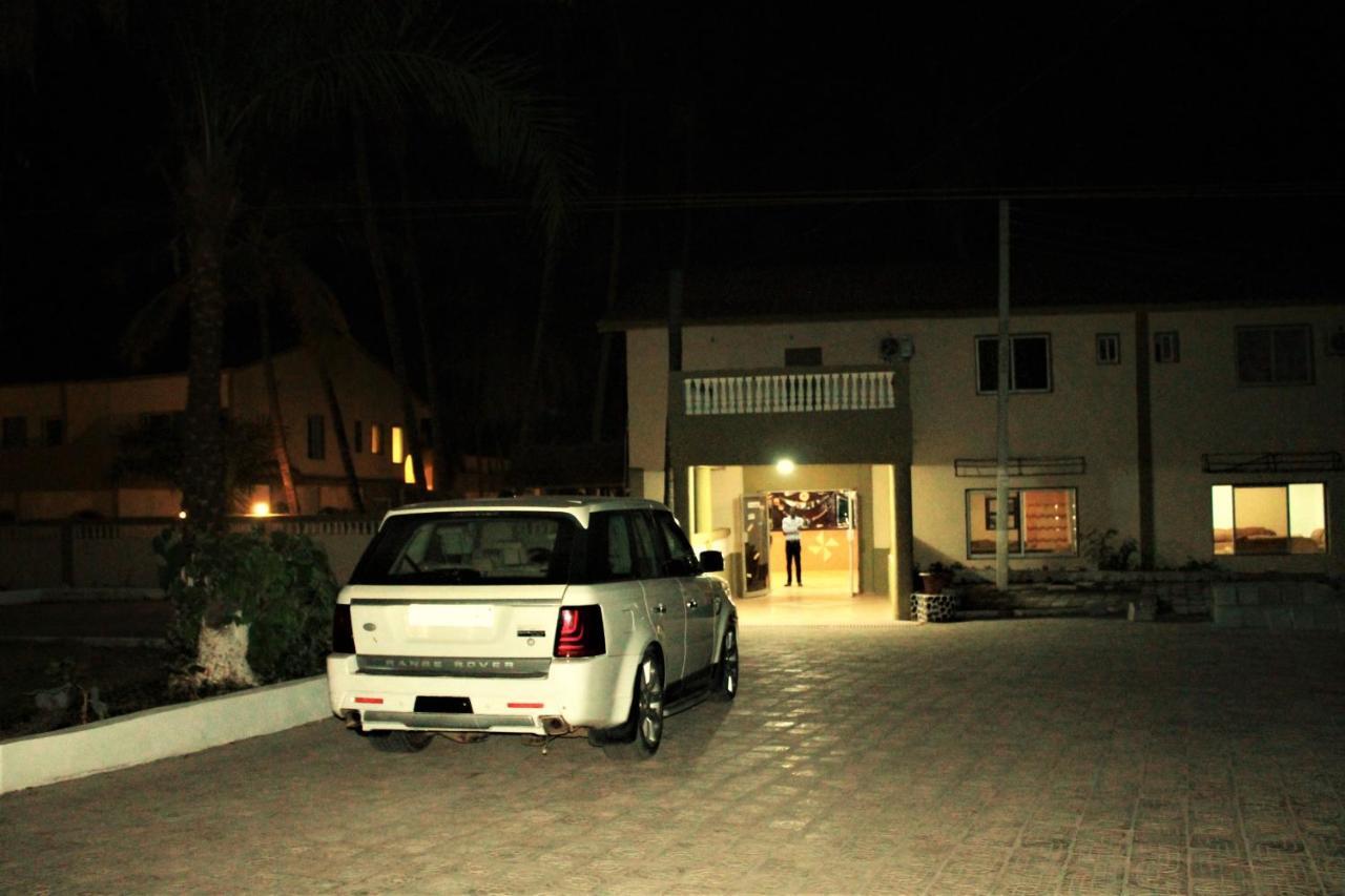 Badala Park Hotel Kotu Exterior foto