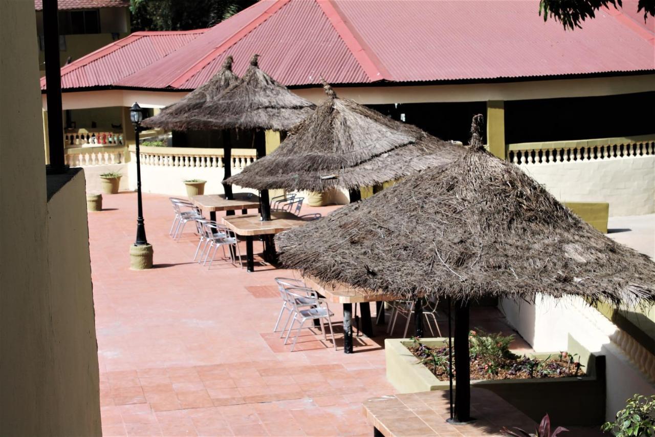 Badala Park Hotel Kotu Exterior foto